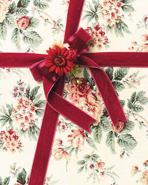 Free download Packaging Gift Package Pattern -  free illustration to be edited with GIMP free online image editor