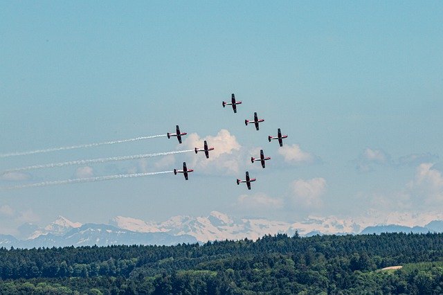 Free download Pc-7 Aircraft Airshow -  free photo or picture to be edited with GIMP online image editor