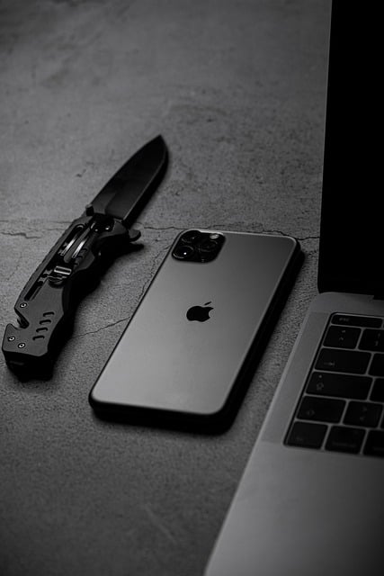 Free download phone wallpaper pocket knife free picture to be edited with GIMP free online image editor