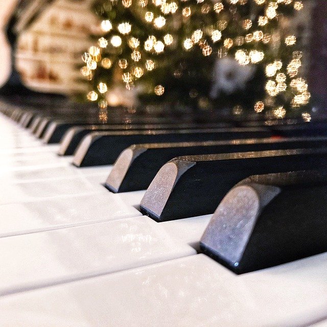 Free download Piano Keys Christmas -  free photo or picture to be edited with GIMP online image editor