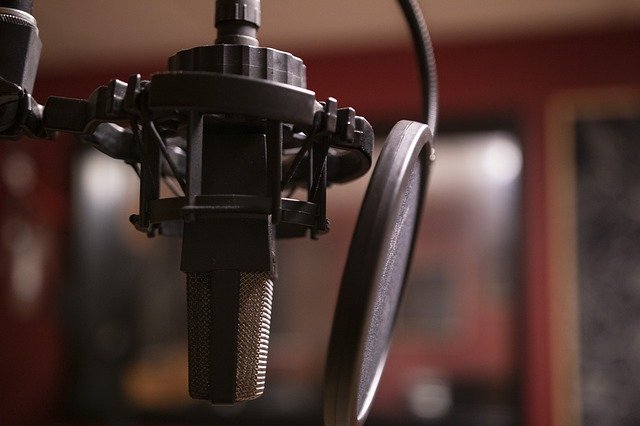 Free download podcast music studio microphone free picture to be edited with GIMP free online image editor