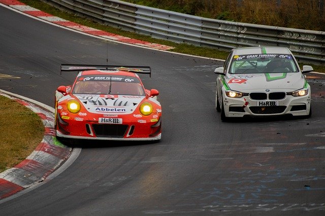 Бесплатно скачать бесплатный шаблон фотографии Porsche Bmw Gt3 для редактирования с помощью онлайн-редактора изображений GIMP