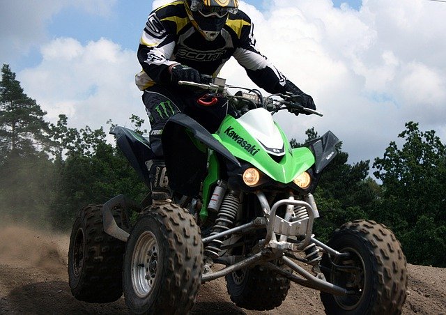 Free download Quad Dirt Bike Action -  free photo or picture to be edited with GIMP online image editor