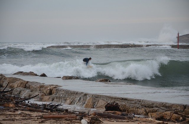 הורדה חינם של Santander Surf Waves In The - תמונה או תמונה בחינם לעריכה עם עורך התמונות המקוון GIMP