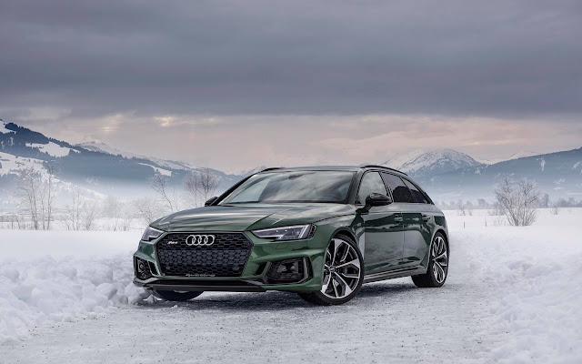 Audi RS 4  from Chrome web store to be run with OffiDocs Chromium online