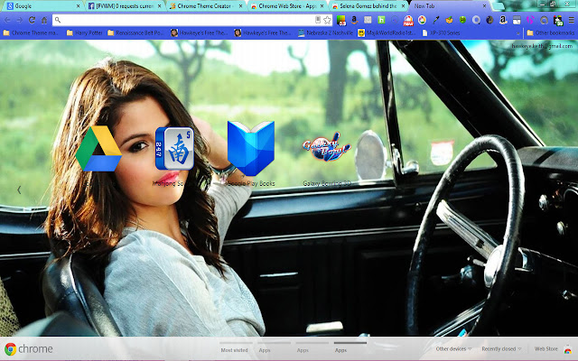 Selena Gomez behind the wheel 2B  from Chrome web store to be run with OffiDocs Chromium online