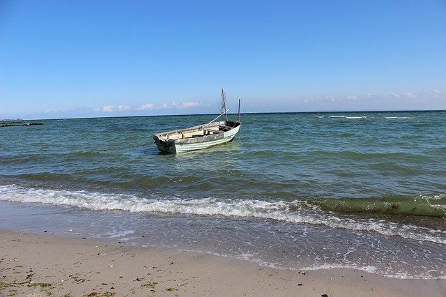 دانلود رایگان Sea Beach Boat - عکس یا تصویر رایگان برای ویرایش با ویرایشگر تصویر آنلاین GIMP