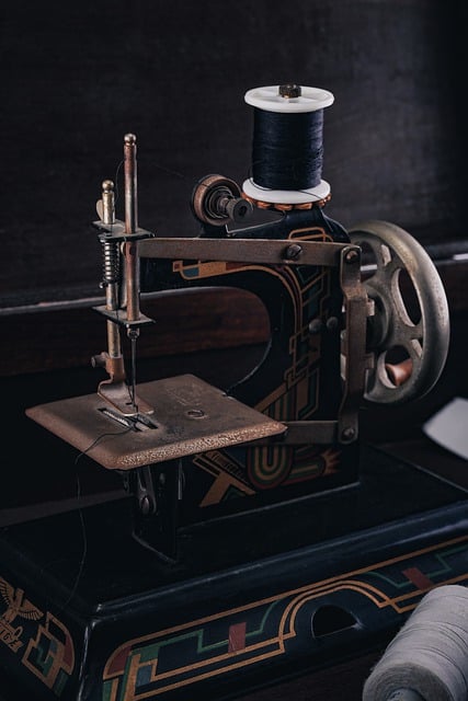 Free download sewing machine vintage old fashioned free picture to be edited with GIMP free online image editor