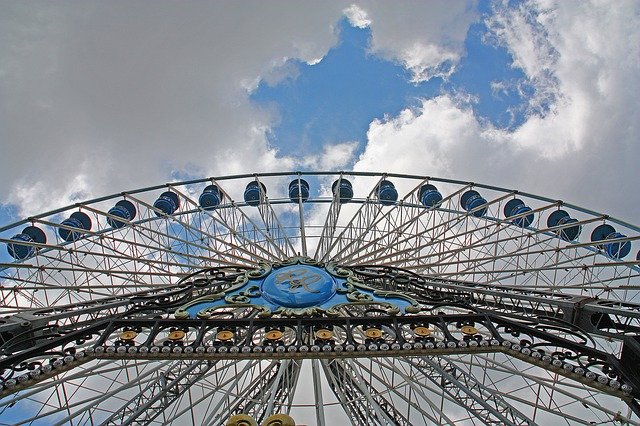 Muat turun percuma Sinksenfoor Funfair Ferris Wheel - foto atau gambar percuma untuk diedit dengan editor imej dalam talian GIMP