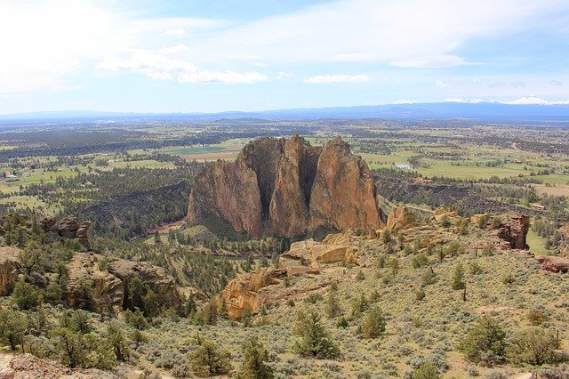 Free download Smith Rock Eastern Oregon Trail -  free photo or picture to be edited with GIMP online image editor