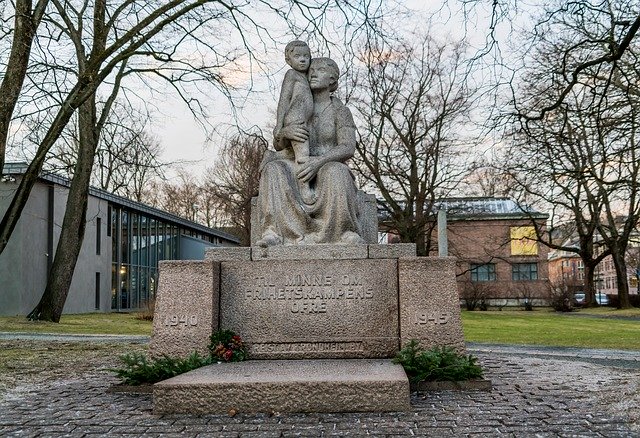 Free download Statue Trondheim Norway -  free illustration to be edited with GIMP free online image editor