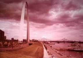 Free download St. Louis Arch (1980)  free photo or picture to be edited with GIMP online image editor