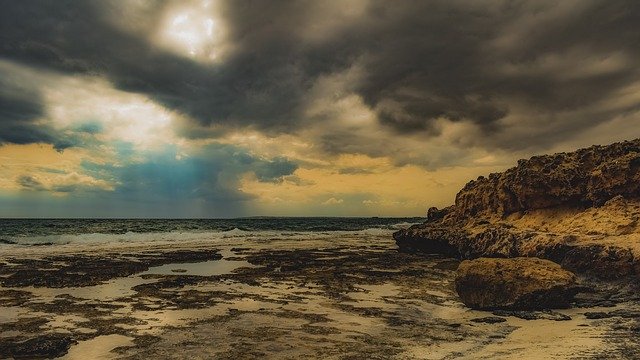 Gratis download Stormy Weather Storm Rocky Coast - gratis foto of afbeelding om te bewerken met GIMP online afbeeldingseditor