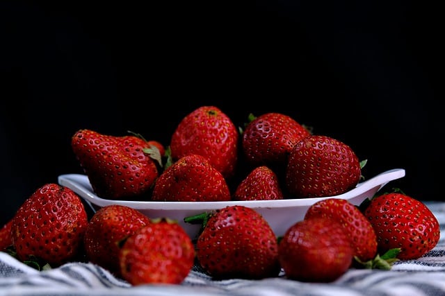 Free download strawberries fruit healthy food free picture to be edited with GIMP free online image editor