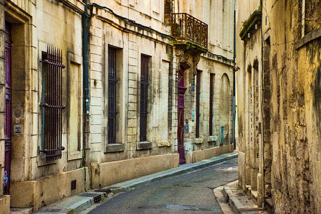 Free download street scene aix en provence france free picture to be edited with GIMP free online image editor