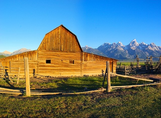 Free download Tetons Rustic Barn Farm -  free photo or picture to be edited with GIMP online image editor