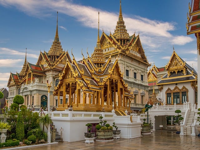 Téléchargement gratuit d'une image gratuite du temple de Bangkok en Thaïlande à modifier avec l'éditeur d'images en ligne gratuit GIMP