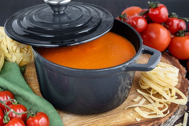 Free download tomato sauce tomatoes meal cook free picture to be edited with GIMP free online image editor