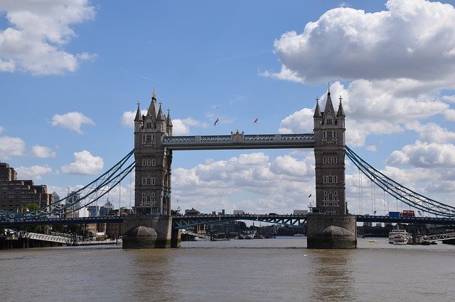 Free download Tower Bridge -  free photo or picture to be edited with GIMP online image editor