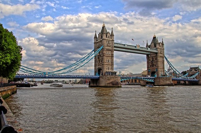 Free download Tower Bridge Thames -  free photo or picture to be edited with GIMP online image editor