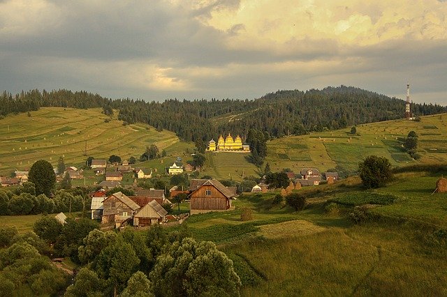 Free download Transcarpathia Village Mountains -  free photo or picture to be edited with GIMP online image editor