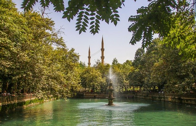 Téléchargement gratuit Urfa Halil Rahman Lake - photo ou image gratuite à éditer avec l'éditeur d'images en ligne GIMP