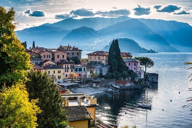 Free download varenna italy lake lake como como free picture to be edited with GIMP free online image editor