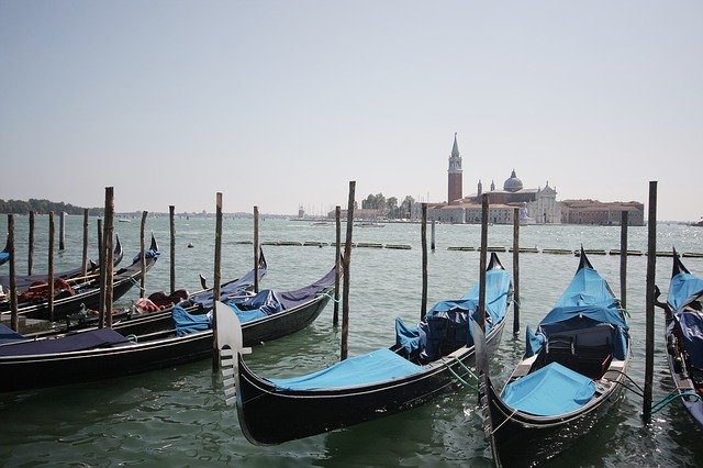 Free download Venezia Boats Venice -  free photo or picture to be edited with GIMP online image editor