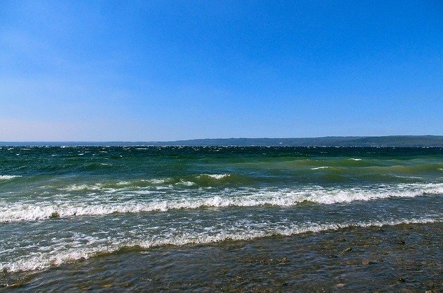 Free download Waves On Yellowstone Lake Wyoming -  free photo or picture to be edited with GIMP online image editor