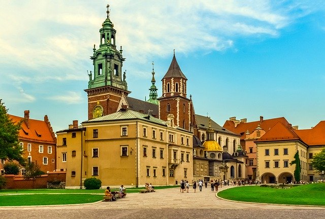 Free download Wawel Castle Krakow Poland -  free photo or picture to be edited with GIMP online image editor