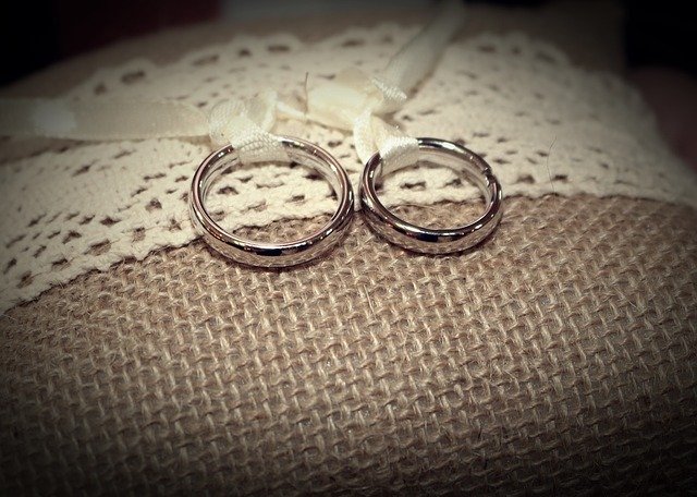 Free download Wedding Rings Love -  free photo or picture to be edited with GIMP online image editor