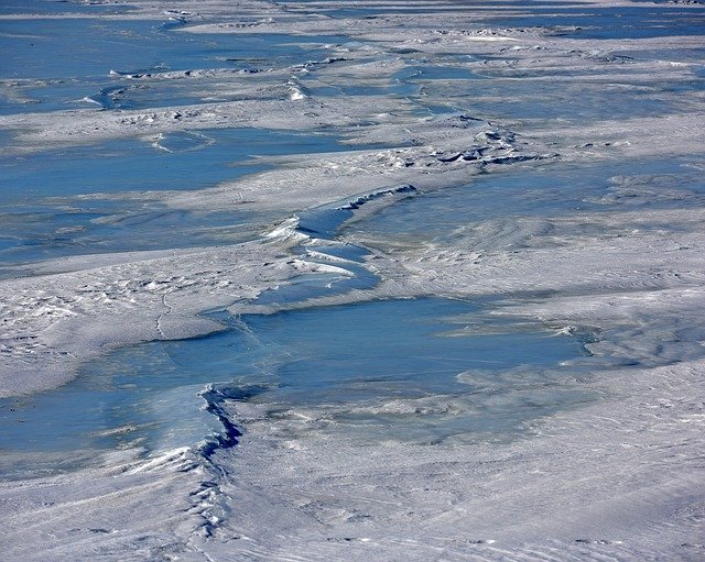 تنزيل Winter Frozen River Ice Cracks مجانًا - صورة مجانية أو صورة ليتم تحريرها باستخدام محرر الصور عبر الإنترنت GIMP