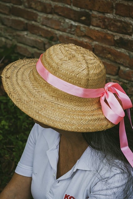 Free download woman model daisy hat modeling free picture to be edited with GIMP free online image editor