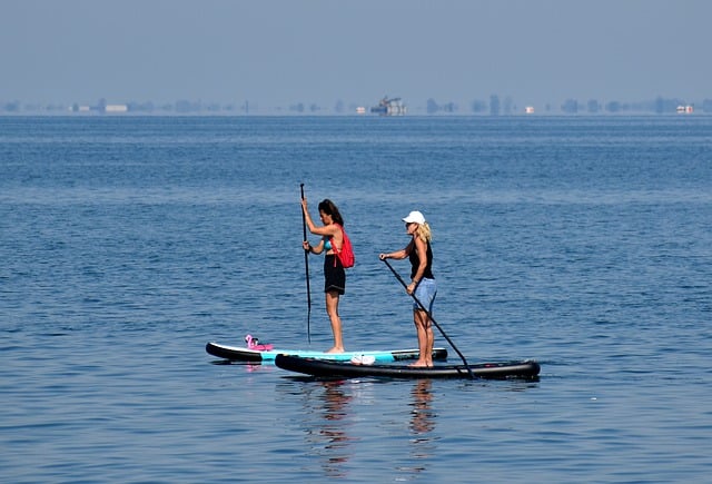 Free download women paddleboarding sup free picture to be edited with GIMP free online image editor