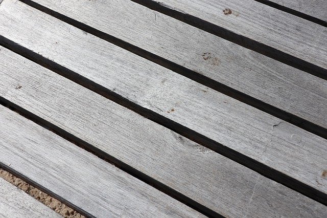 Sàn gỗ nghiêng nền nước của OffiDocs là một trong những sản phẩm sàn gỗ tốt nhất hiện nay. Với thiết kế độc đáo và chất lượng tuyệt vời, sàn gỗ này sẽ mang lại cho bạn một không gian sống đẳng cấp và sang trọng.