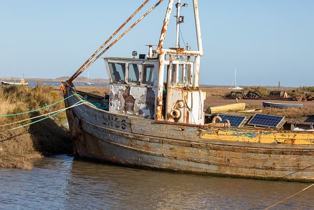 Free download working boat fishing boat sea water free picture to be edited with GIMP free online image editor