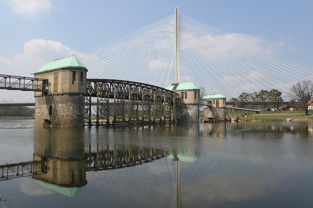 Free download Wrocław Measles River -  free photo or picture to be edited with GIMP online image editor