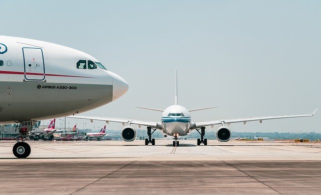 Free download airplane wait apron aviation free picture to be edited with GIMP free online image editor