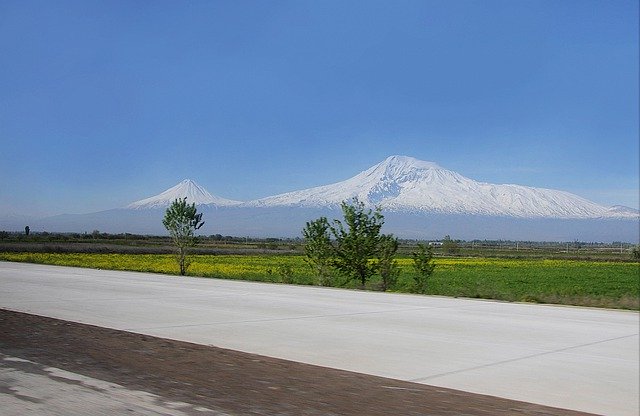 Descarga gratuita Armenia Sky Nature - foto o imagen gratuita para editar con el editor de imágenes en línea GIMP