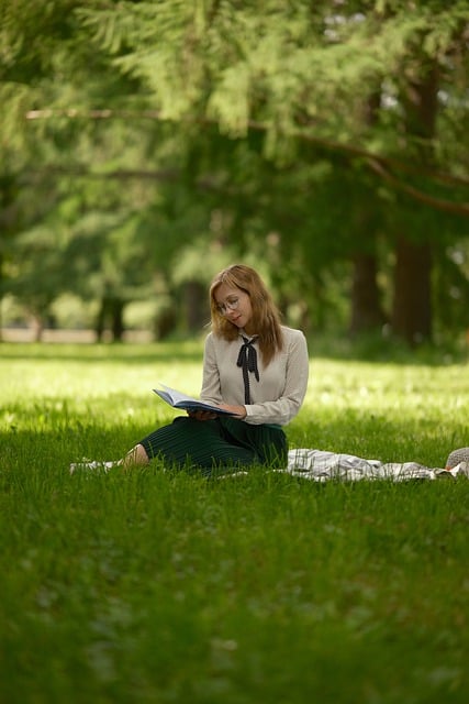 Безкоштовно завантажте книгу meadow read Leisure Park безкоштовне зображення для редагування за допомогою безкоштовного онлайн-редактора зображень GIMP