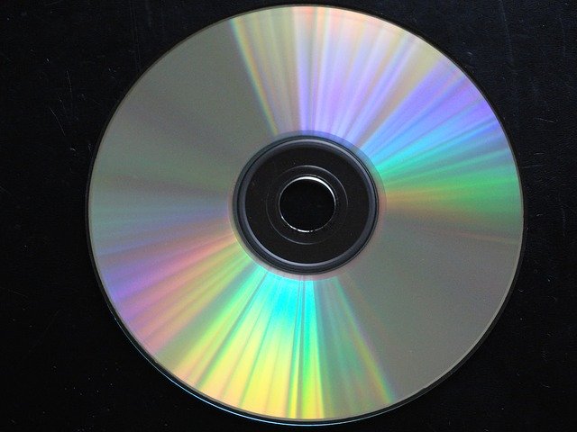 Free download cd dvd diskette computer digital free picture to be edited with GIMP free online image editor