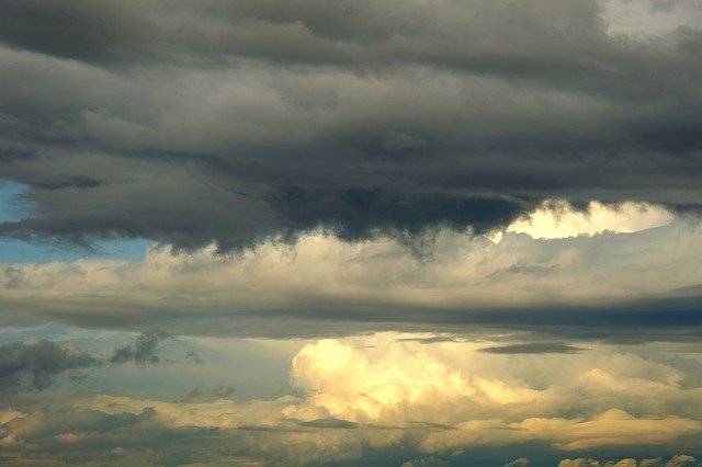 ดาวน์โหลดฟรี Clouds Rain Thunderstorm - ภาพถ่ายหรือภาพฟรีที่จะแก้ไขด้วยโปรแกรมแก้ไขรูปภาพออนไลน์ GIMP