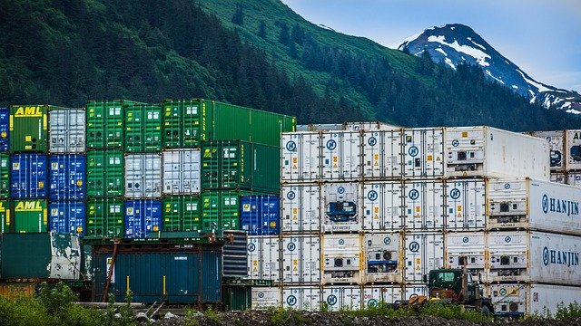 Kostenloser Download der kostenlosen Fotovorlage für Containerlogistiktransport zur Bearbeitung mit dem GIMP-Online-Bildeditor