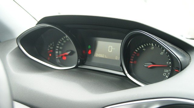 ดาวน์โหลด Dashboard Peugeot Car ฟรี - แก้ไขรูปภาพด้วยโปรแกรมแก้ไขรูปภาพออนไลน์ GIMP ได้ฟรี