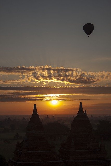 Безкоштовно завантажте Daw Aung San Suu Kyi The Temples - безкоштовну фотографію або малюнок для редагування за допомогою онлайн-редактора зображень GIMP