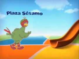 Descarga gratis Discovery Kids Continuamos Con Plaza Sesamo (2009-2013) (SOLO IMAGEN HQ RECREADA) foto o imagen gratis para editar con el editor de imágenes en línea GIMP