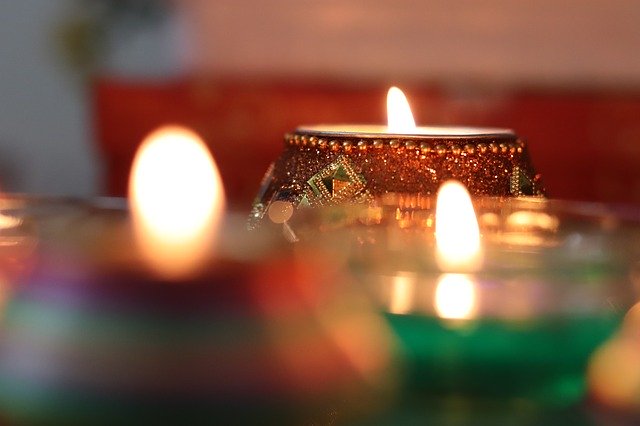 Descărcare gratuită Diwali Candle Candlelight - fotografie sau imagini gratuite pentru a fi editate cu editorul de imagini online GIMP