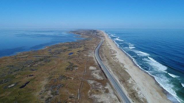 Descarga gratuita Drone Aerial Beach: foto o imagen gratuita para editar con el editor de imágenes en línea GIMP