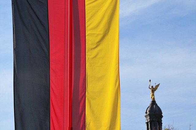 Descarga gratuita Flag German Symbol - foto o imagen gratuita para editar con el editor de imágenes en línea GIMP