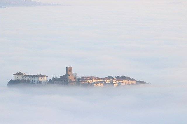 무료 다운로드 Fog Town Nature 무료 사진 템플릿은 김프 온라인 이미지 편집기로 편집할 수 있습니다.